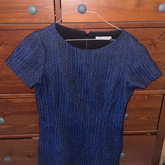 Alice & Olivia blue / black shift dress - Picture 3 of 4
